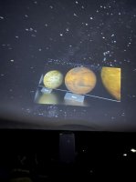 Klasa 5b z zajęciach w mobilnym planetarium