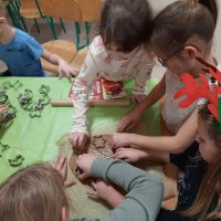 Grudniowe przygotowania do Świąt Bożego Narodzenia w świetlicy